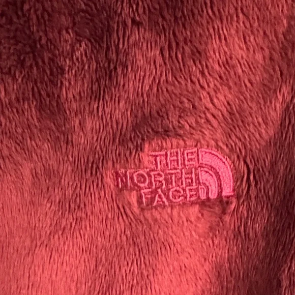 Women’s The Northface Osito Jacket - Picture 3 of 8